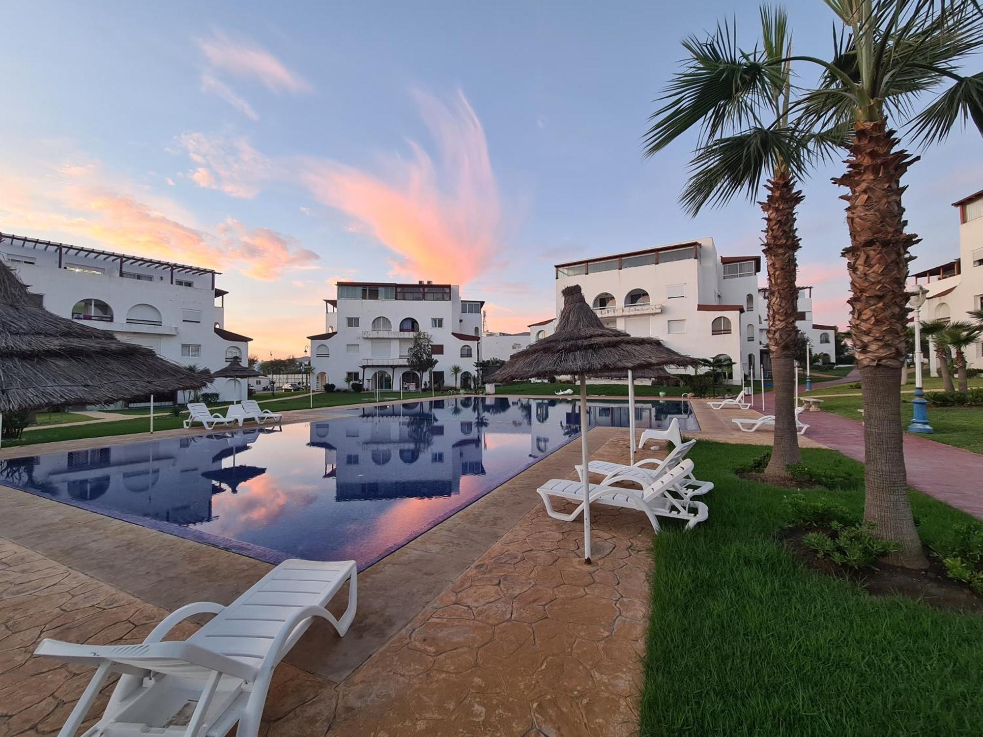 Superbe Avec Vue Panoramique Sur Piscine